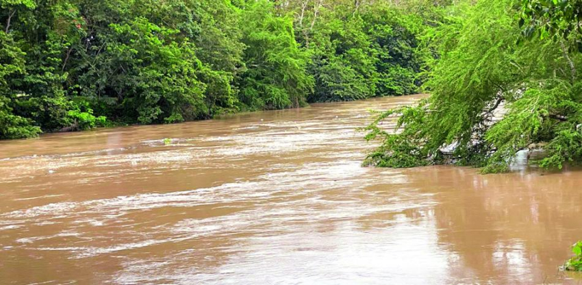 Impacto de lluvias provoca caos en el Cibao