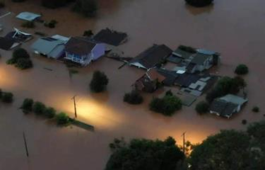 Asciende a 158 el número de muertos por inundaciones en Brasil