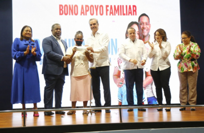Gobierno comienza entrega bono $1,500 a un millón de dominicanos