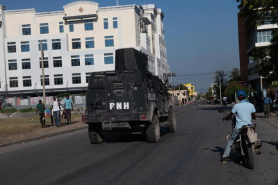 La Policía de Haití sigue haciendo frente a las bandas armadas