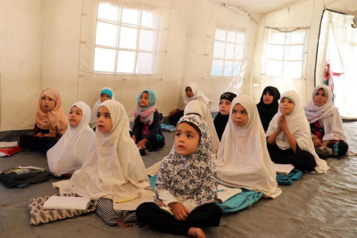 Los talibanes permitirán “pronto” a todas las niñas regresar a las escuelas