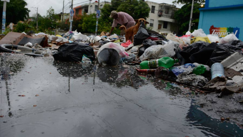Especialista advierte basura y lluvias ponen en riesgo la salud