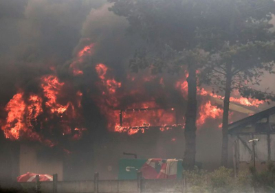 Suman 112 muertos y 3.000 las casas quemadas por incendio forestal en Chile