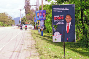 1,434 vallas políticas de los candidatos copan ruta Santo Domingo-Santiago