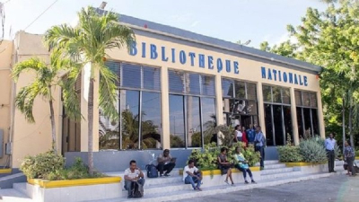 Bandas armadas asaltan la Biblioteca Nacional de Haití