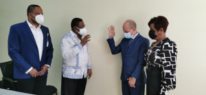Juramentan nuevo director en el Hospital Municipal de Boca Chica