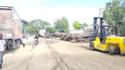 Exportadores de Cemento en Elías Piña Solicitan al Gobierno la reapertura del comercio por vía terrestre