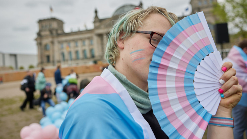 Alemanes podrán cambiar de género cada año