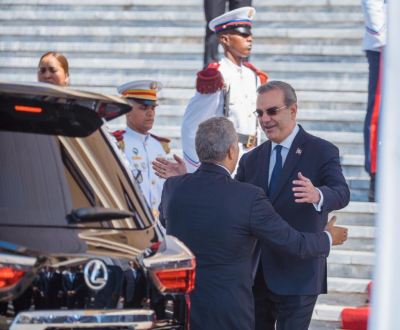 Abinader recibe al presidente de Colombia, Iván Duque, e inician agenda de trabajo