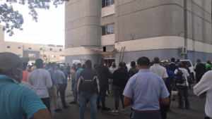 Ex empleado de Hacienda se lanza del edificio El Huacal porque lo cancelaron
