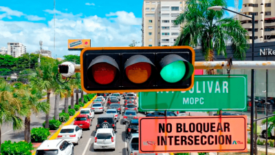 Se suspende la instalación de semáforos inteligentes