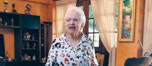 La experimentada locutora Maria Cristina Camilo cumple sus 106 años