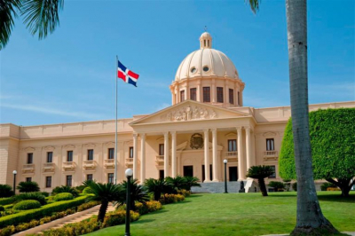 Gobierno Dominicano congela el nombramiento de personal y aumento salarial