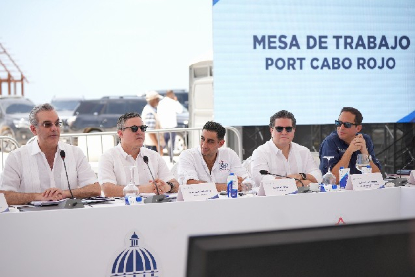Abinader pone fecha a llegada de primer crucero a Cabo Rojo