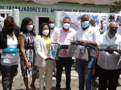Sindicato de trabajadores de Boca Chica recibe donación de equipos