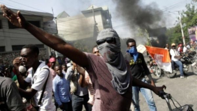 Miles de personas protestan en Haití para exigir seguridad ante violencia de pandillas