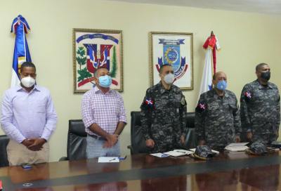 Alcalde de Boca Chica exhorta a los comunitarios colaborar con la Policía Nacional para mejorar la seguridad ciudadana