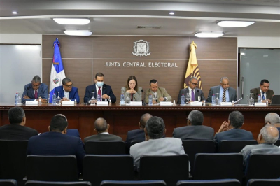 JCE y partidos políticos trabajan en elecciones presidenciales