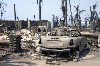 EEUU suministra alojamiento temporal y dinero a los afectados por los incendios en Hawái