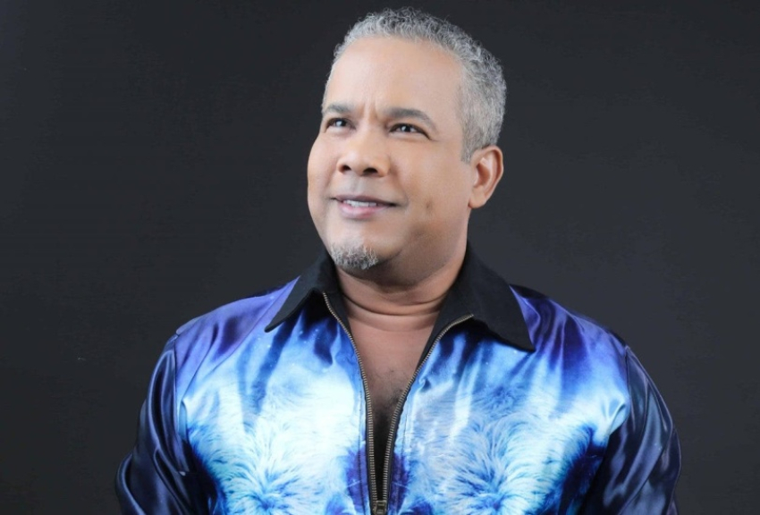 Héctor Acosta: el primer artista dominicano en ganar la Senaduría dos veces