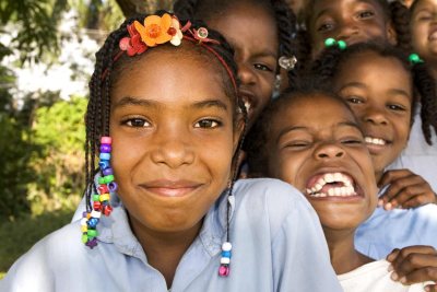Unicef pide mayor inversión pública para las niñas