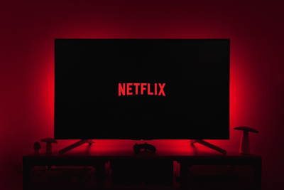 Netflix reduce los costos a sus planes en República Dominicana