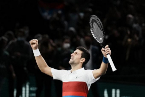 Djokovic vence a Medvedev y supera a Nadal en Masters 1000