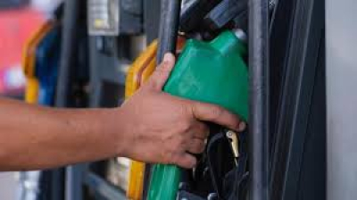Gobierno aumenta el precio de los combustibles