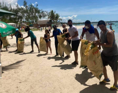 Fin de semana de limpieza de costas en Boca Chica